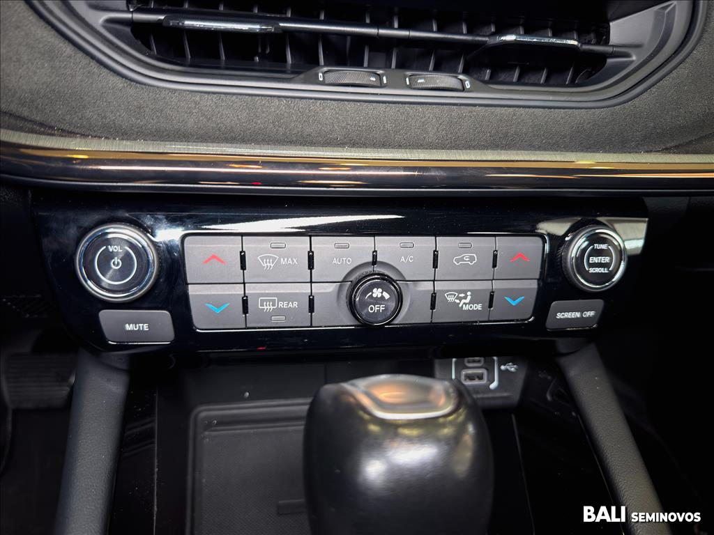 COMMANDER 1.3 T270 TURBO FLEX LIMITED AT615