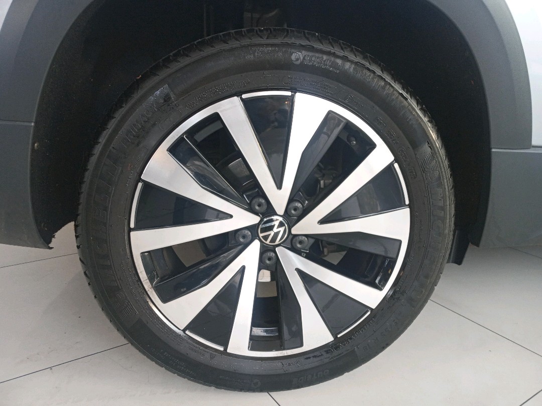 VW - Volkswagen-TAOS-1.4 250 TSI TOTAL FLEX HIGHLINE AUTOMÁTICO