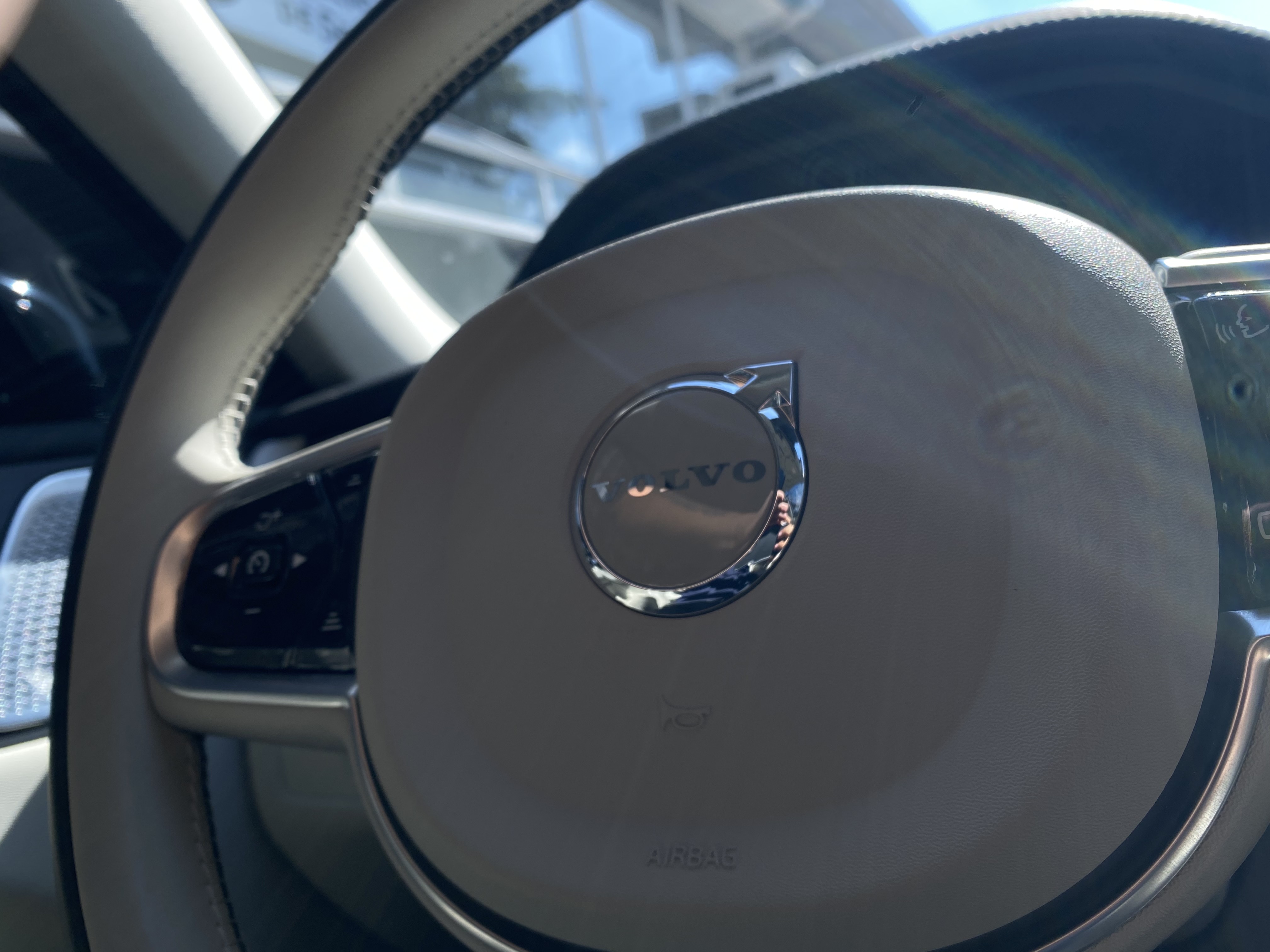 XC60 2.0 T8 PHEV ULTRA DARK AWD GEARTRONIC15