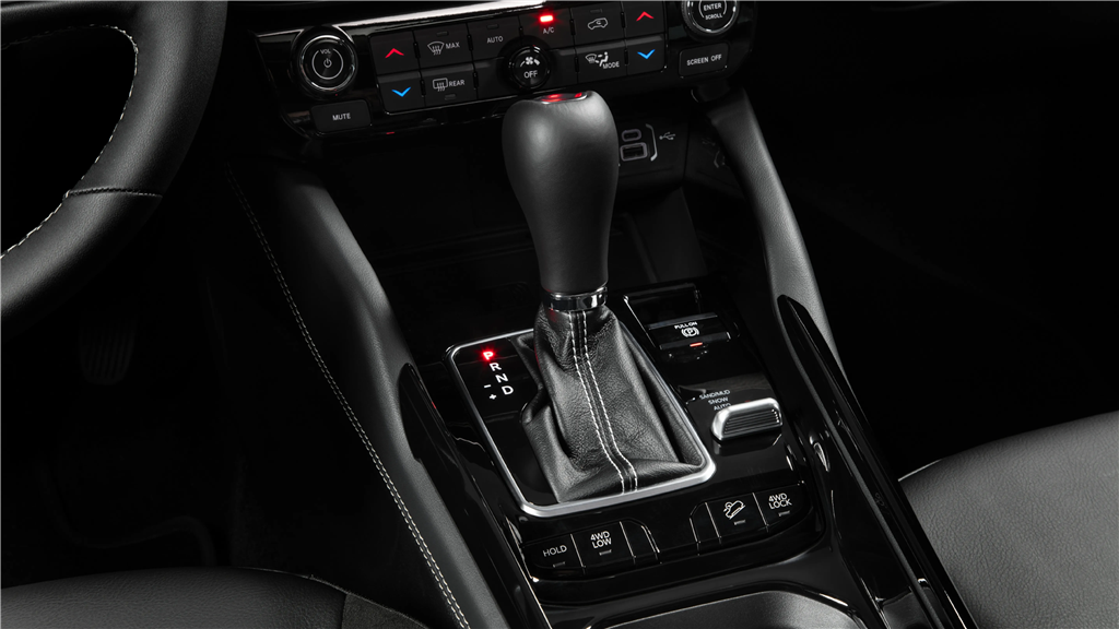 COMMANDER 1.3 T270 TURBO FLEX LIMITED AT63