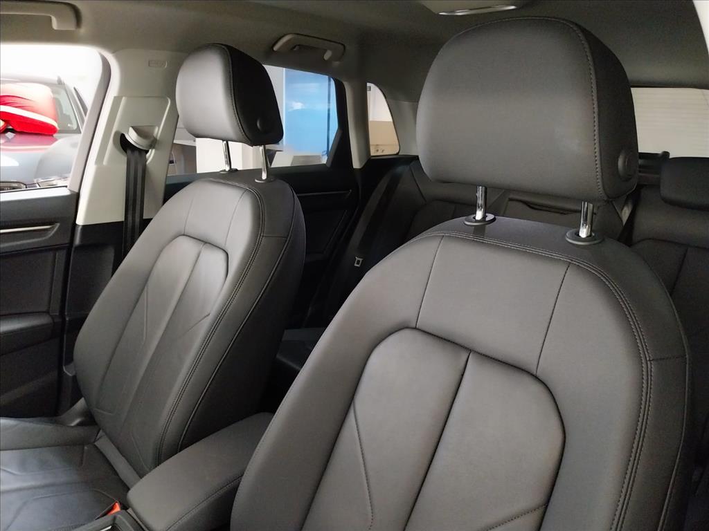 Q3 2.0 40 TFSI GASOLINA PERFORMANCE QUATTRO TIPTRONIC10