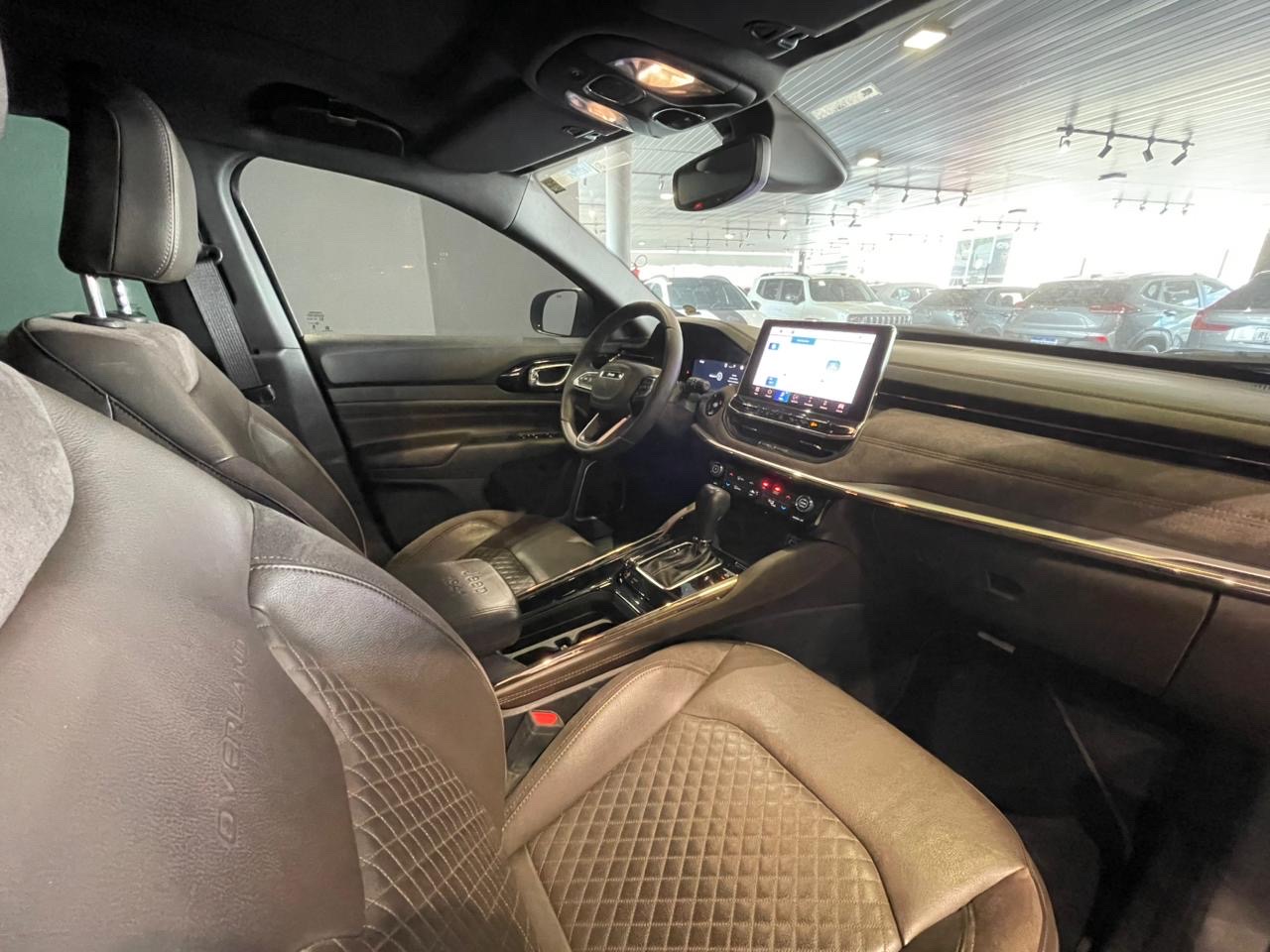 COMMANDER 1.3 T270 TURBO FLEX OVERLAND AT63