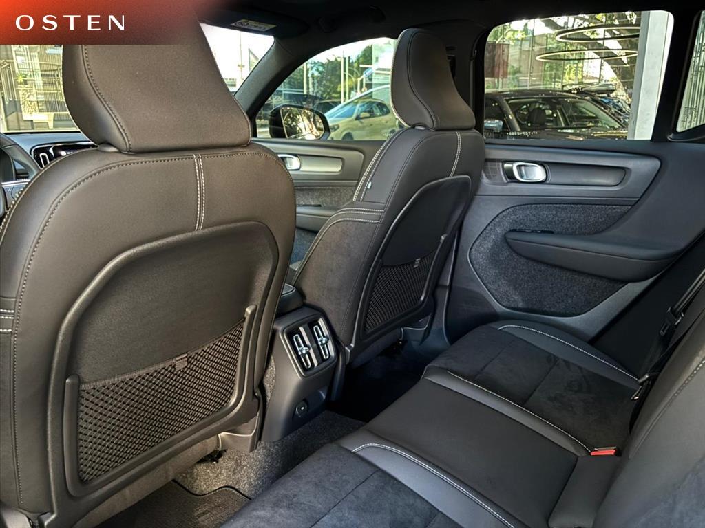 Volvo-EX40-P8 RECHARGE TWIN ELECTRIC ULTRA BLACK EDITION AWD