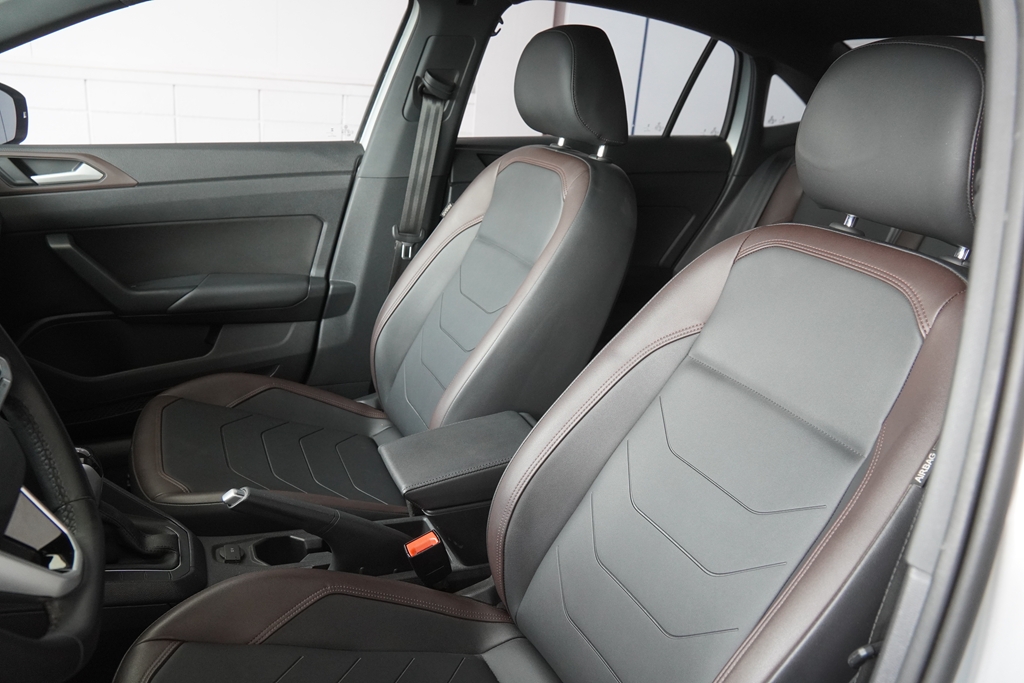 VIRTUS 1.0 200 TSI HIGHLINE AUTOMÁTICO12
