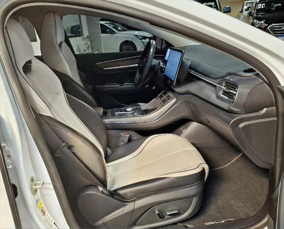 KING 1.5 DM-I PHEV GS AUTOMÁTICO12