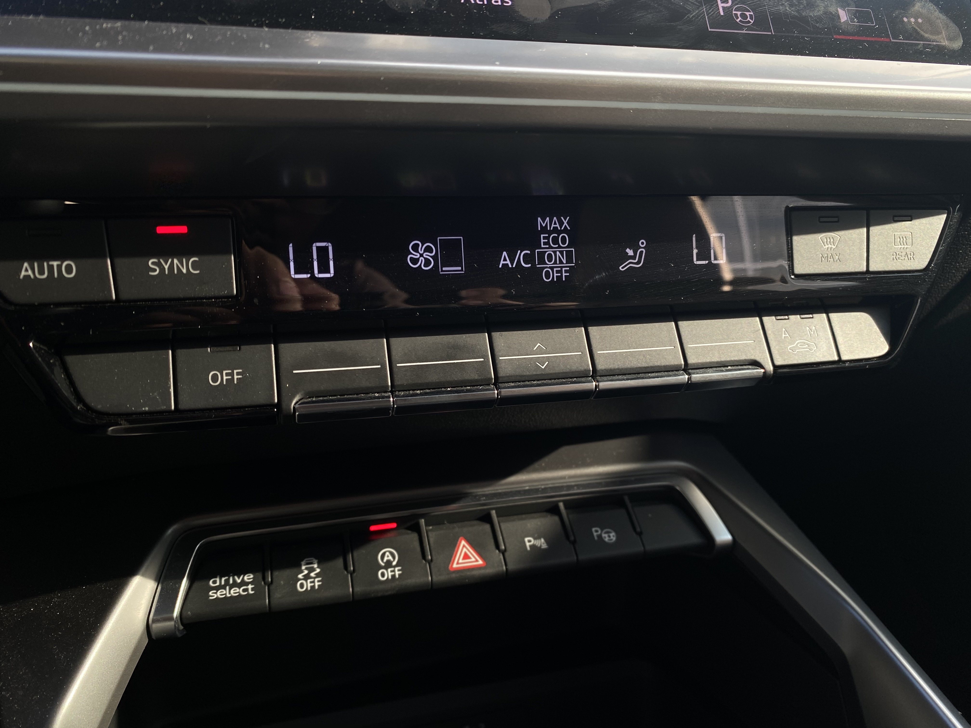 A3 2.0 40 TFSI MHEV SEDAN PERFORMANCE BLACK S-TRONIC12