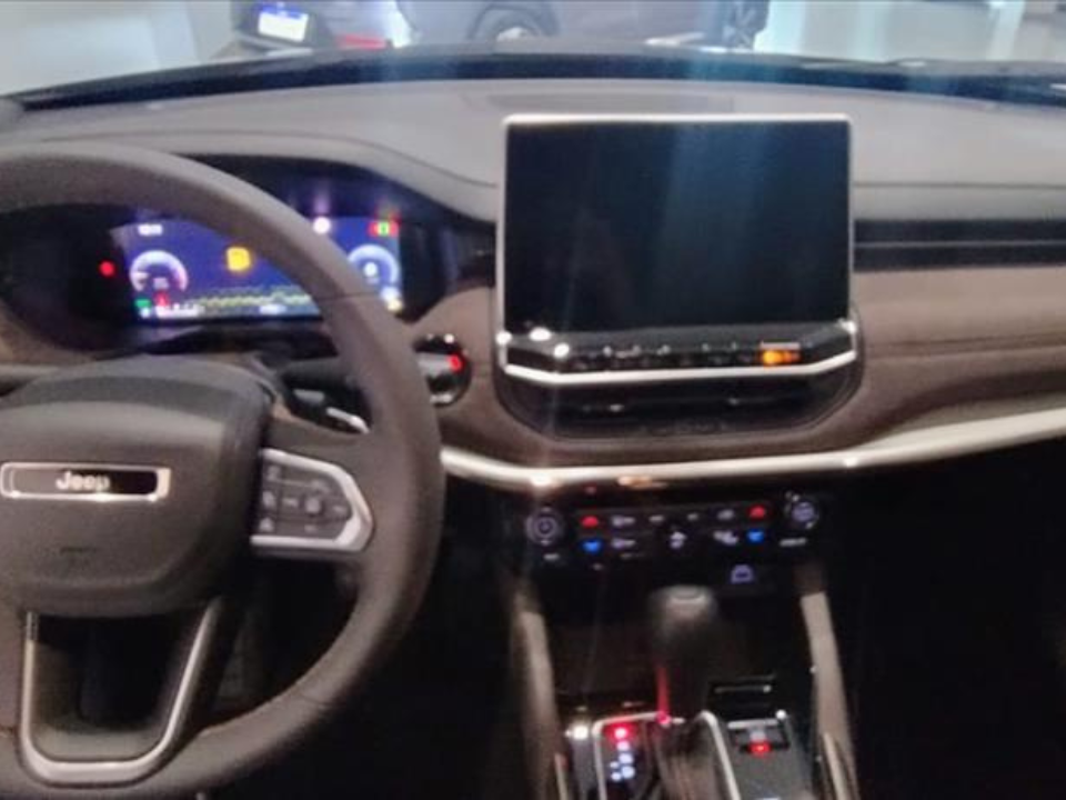 COMMANDER 1.3 T270 TURBO FLEX OVERLAND AT67