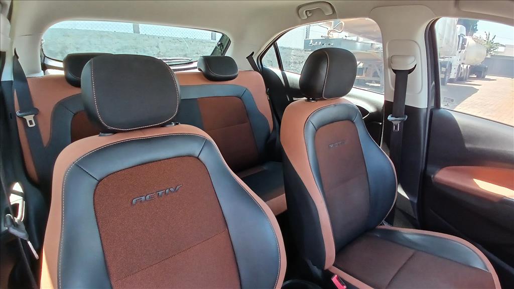 ONIX 1.4 MPFI ACTIV 8V FLEX 4P AUTOMÁTICO10