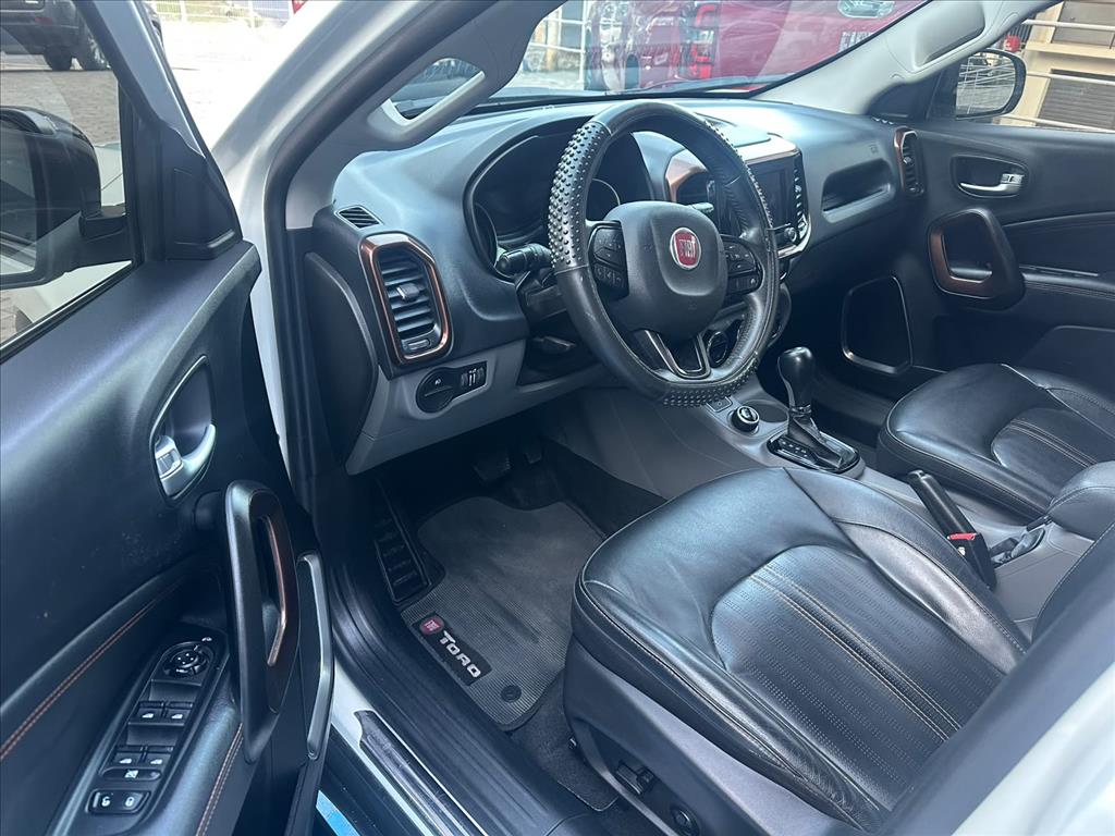 TORO 2.0 16V TURBO DIESEL VOLCANO 4WD AT93