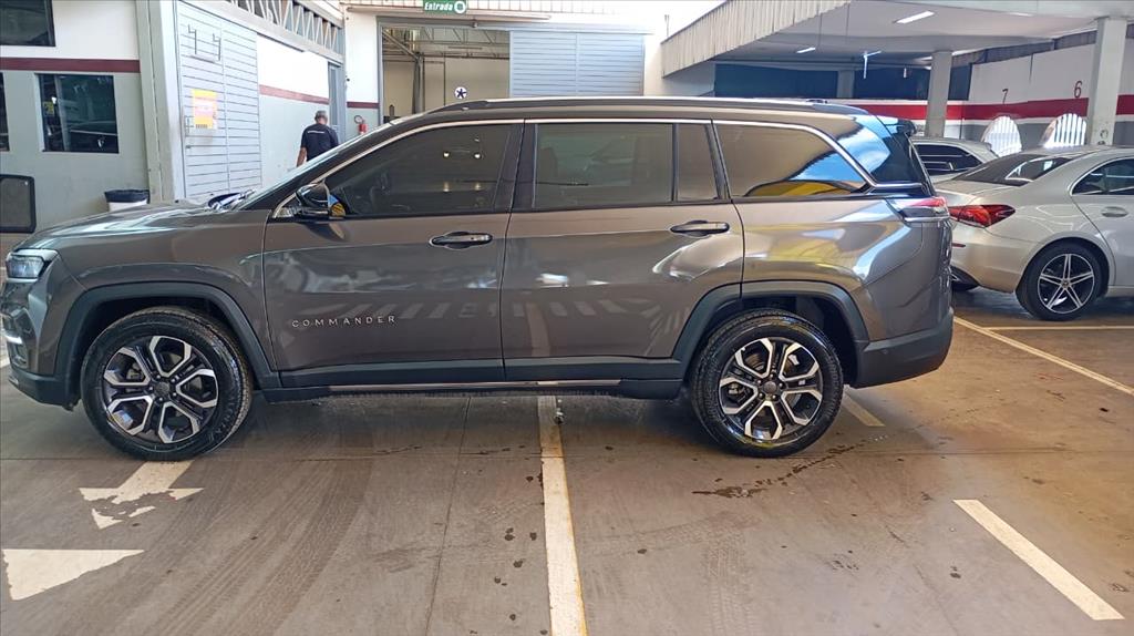 COMMANDER 1.3 T270 TURBO FLEX LIMITED AT61