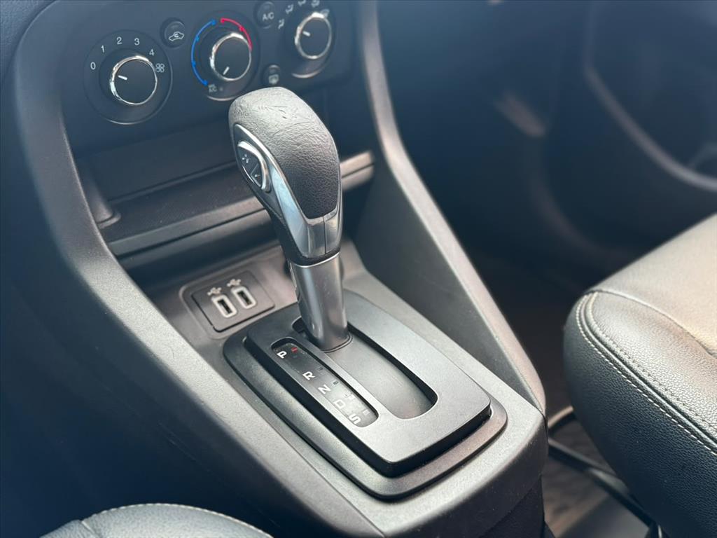 Ford-KA-1.5 TI-VCT FLEX TITANIUM AUTOMÁTICO