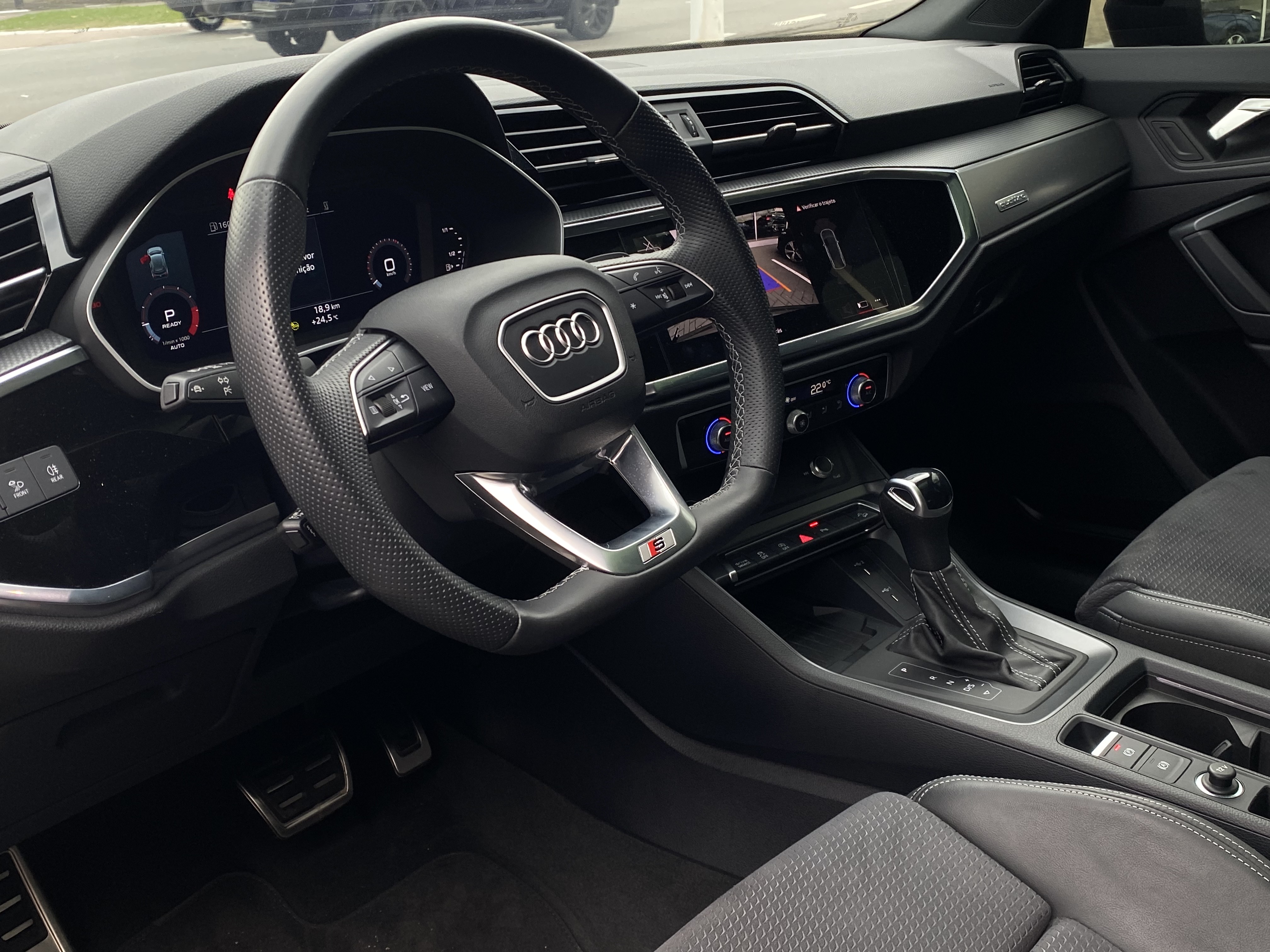 Q3 2.0 40 TFSI GASOLINA PERFORMANCE BLACK QUATTRO TIPTRONIC10