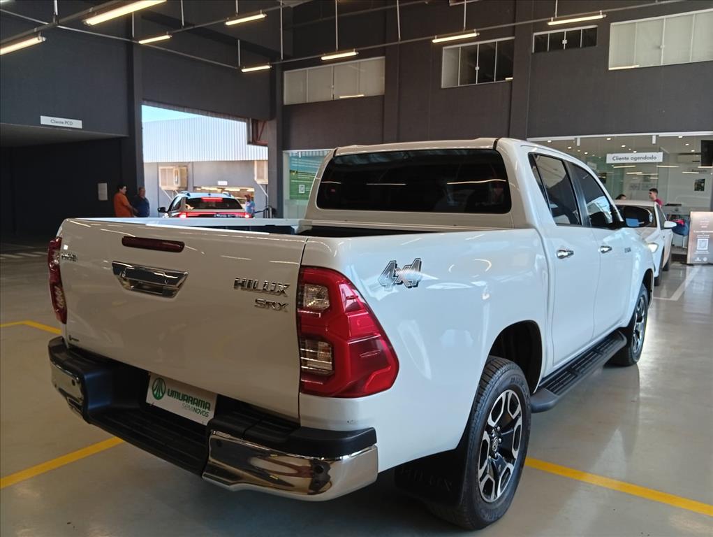HILUX 2.8 D-4D TURBO DIESEL CD SRX 4X4 AUTOMÁTICO3