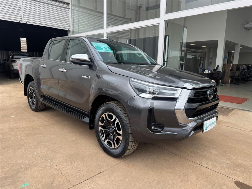 HILUX 2.8 D-4D TURBO DIESEL CD SRX 4X4 AUTOMÁTICO2