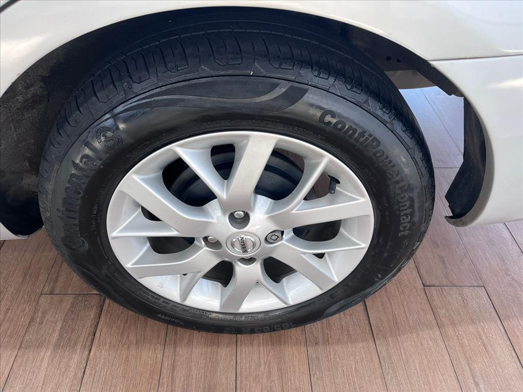 Nissan-VERSA-1.6 16V FLEXSTART SV 4P XTRONIC