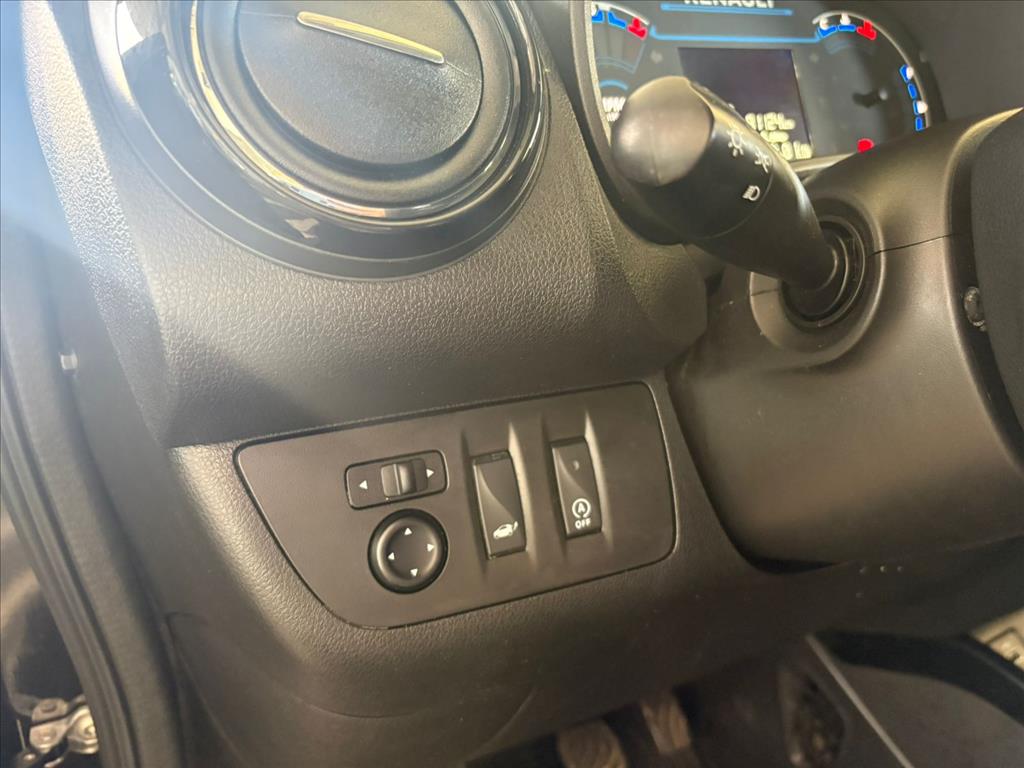 KWID 1.0 12V SCE FLEX INTENSE MANUAL11