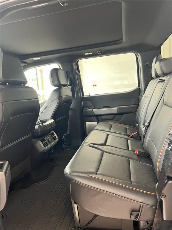 Ford-F-150-5.0 V8 GASOLINA CD LARIAT FX4 AUTOMÁTICO