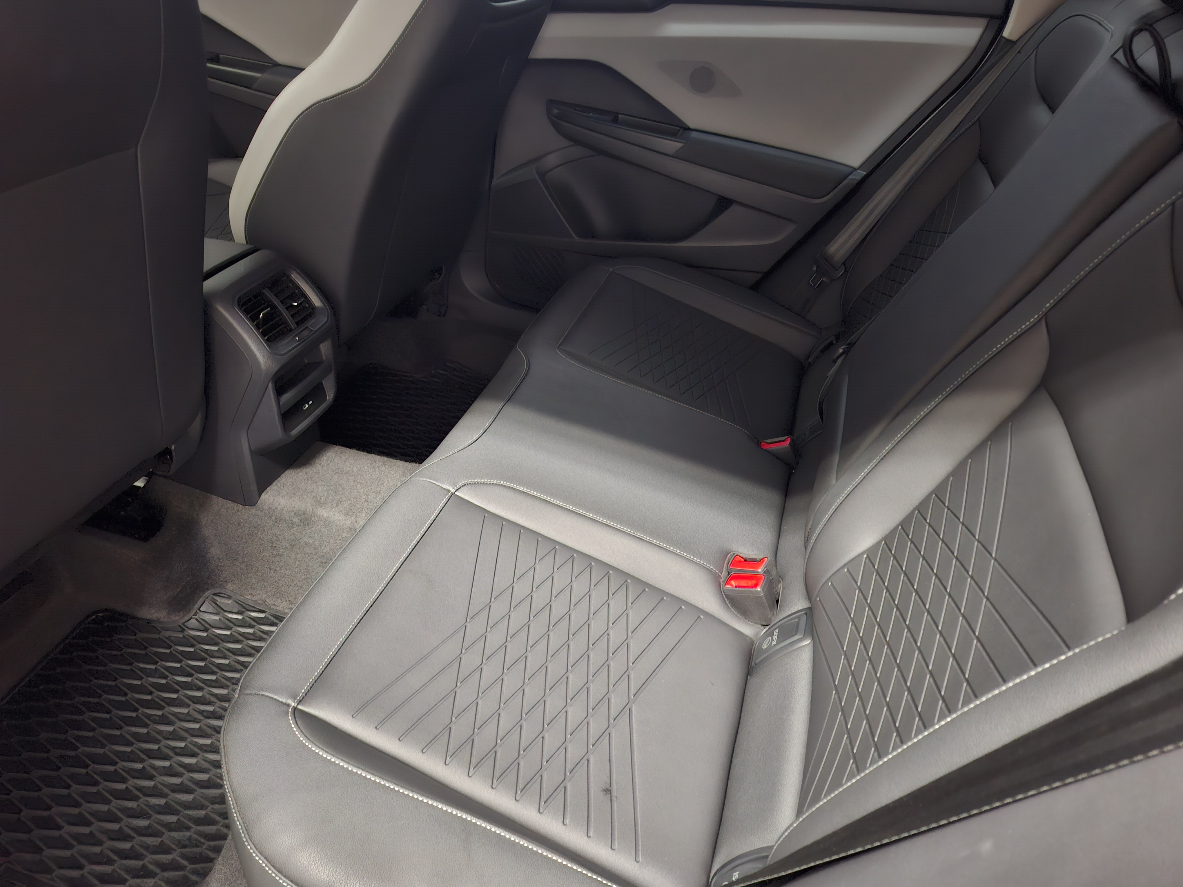 TAOS 1.4 250 TSI TOTAL FLEX COMFORTLINE AUTOMÁTICO8