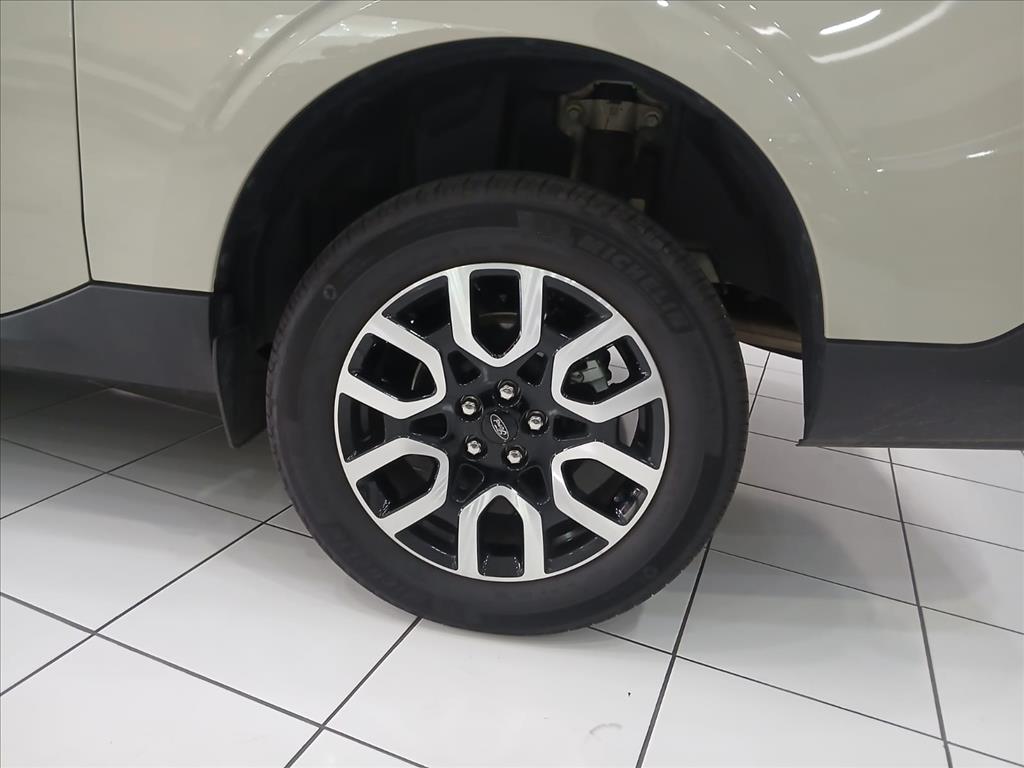 Ford-MAVERICK-2.5 HYBRID LARIAT e-CVT