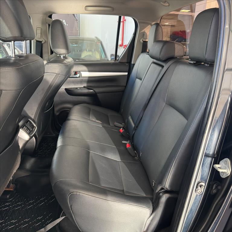 HILUX 2.8 D-4D TURBO DIESEL CD SRX 4X4 AUTOMÁTICO13