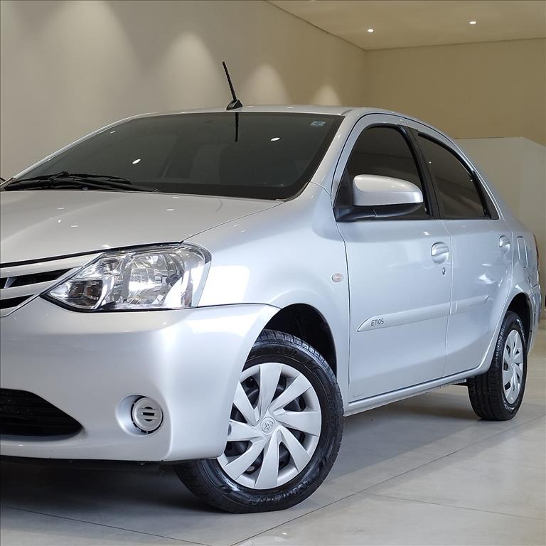 ETIOS 1.5 XS SEDAN 16V FLEX 4P AUTOMÁTICO6