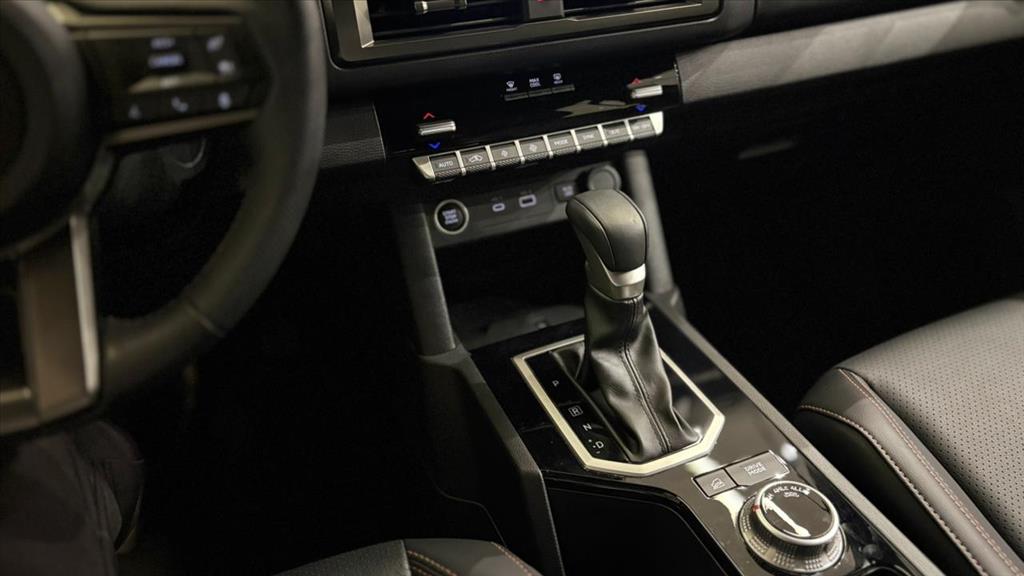 TRITON 2.4 BITURBO DIESEL CD KATANA 4X4 AUTOMÁTICO3