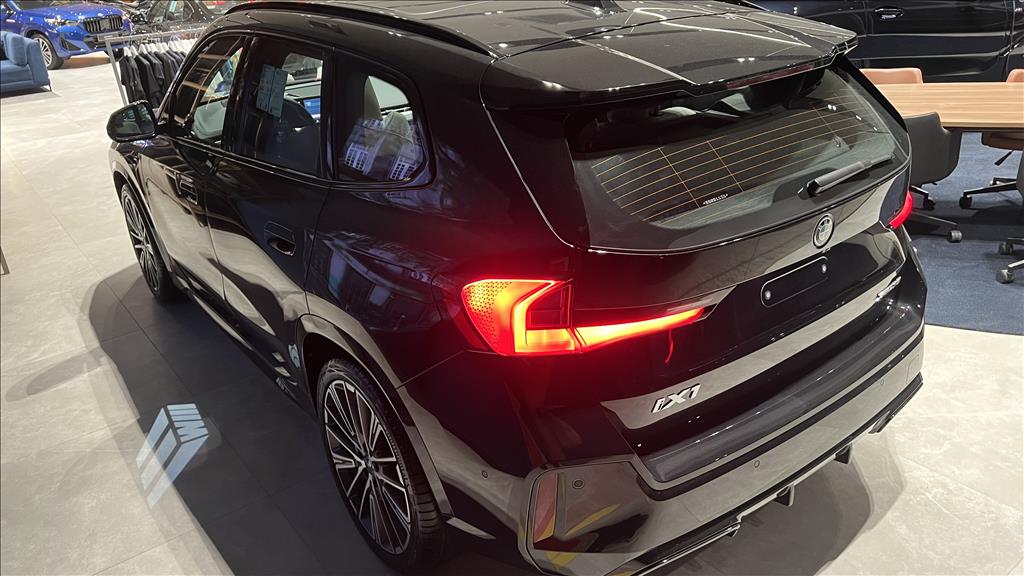 iX1 ELÉTRICO XDRIVE30 M SPORT1