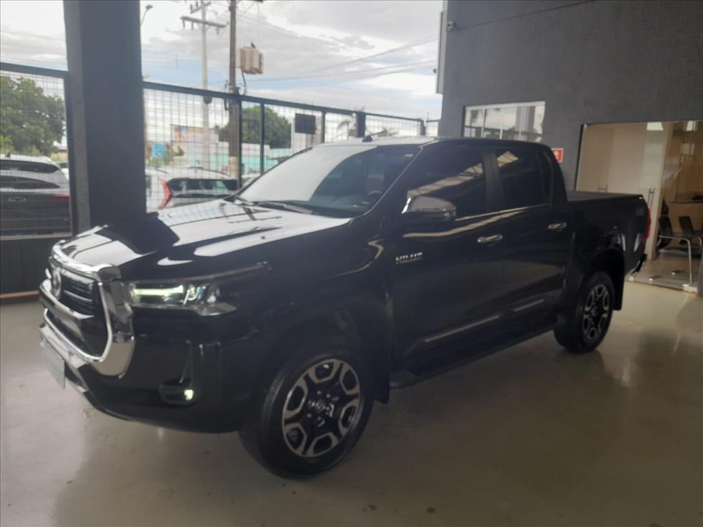 HILUX 2.8 D-4D TURBO DIESEL CD SRX 4X4 AUTOMÁTICO