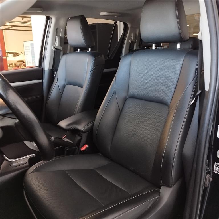 HILUX 2.8 D-4D TURBO DIESEL CD SRX 4X4 AUTOMÁTICO17