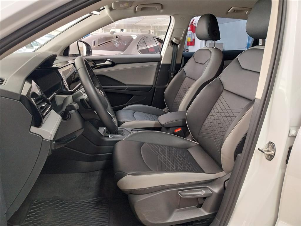 TAOS 1.4 250 TSI TOTAL FLEX COMFORTLINE AUTOMÁTICO9