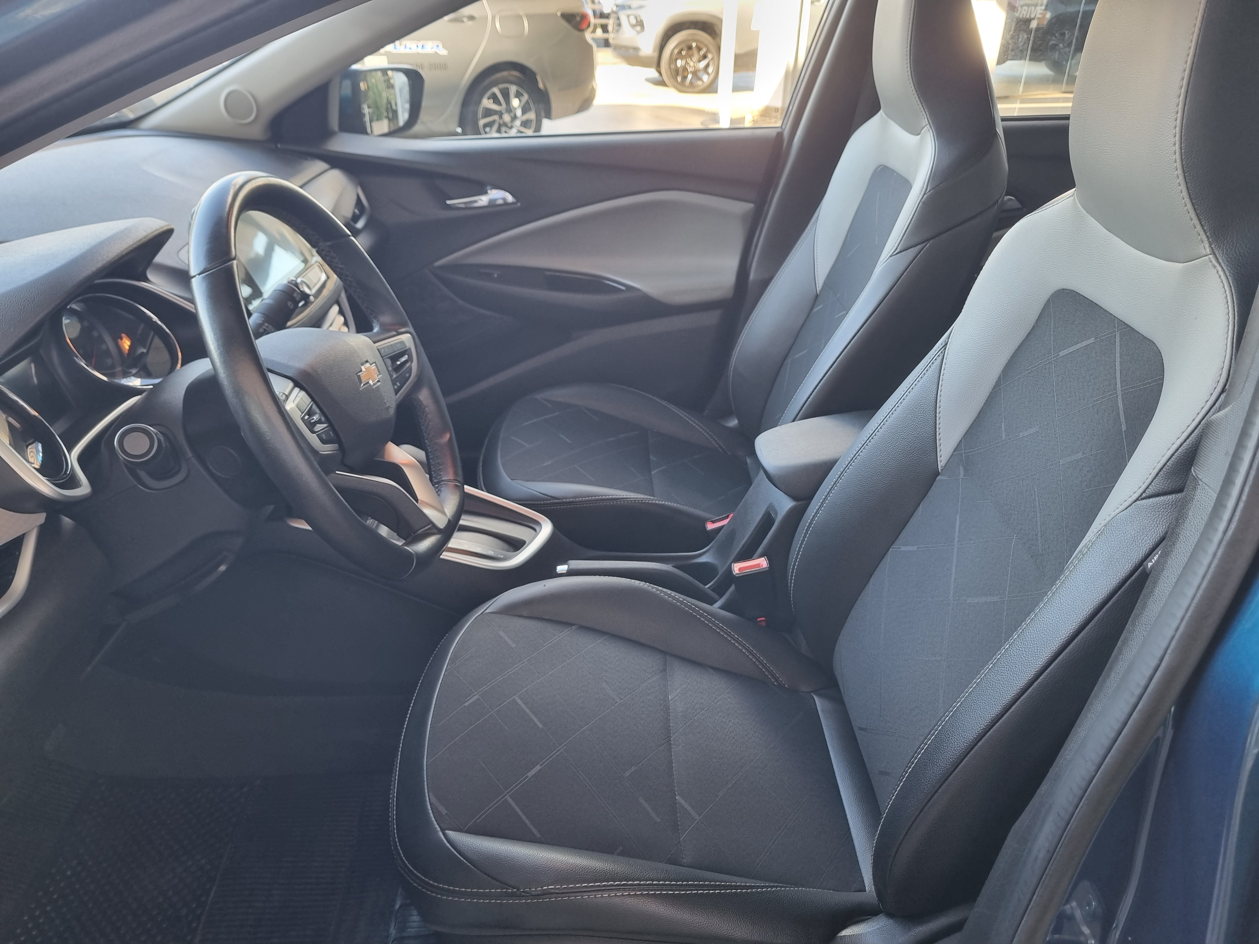 ONIX PLUS 1.0 TURBO FLEX PREMIER AUTOMÁTICO6