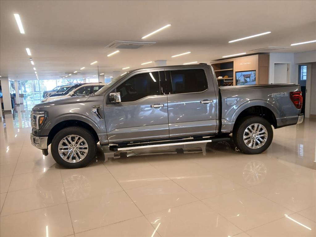 Ford-F-150-5.0 V8 GASOLINA CD LARIAT FX4 AUTOMÁTICO