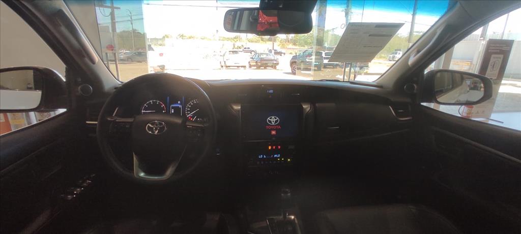 HILUX SW4 2.8 D-4D TURBO DIESEL SRX 4X4 AUTOMÁTICO12