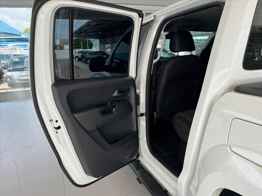 AMAROK 3.0 V6 TDI DIESEL HIGHLINE CD 4MOTION AUTOMÁTICO16