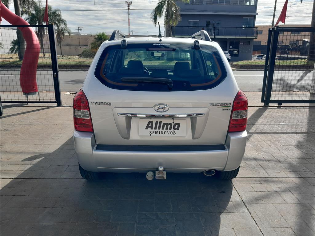 TUCSON 2.0 MPFI GLS 16V 143CV 2WD FLEX 4P AUTOMÁTICO TUCSON 2.0 MPFI GLS 16V 143CV 2WD FLEX 4P AUTOMÁTICO
