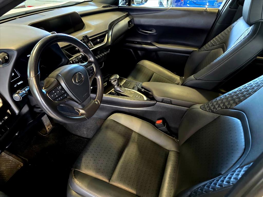 UX 250h 2.0 VVT-I HYBRID DYNAMIC CVT6