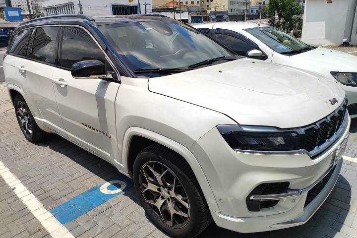 COMMANDER 1.3 T270 TURBO FLEX OVERLAND AT60