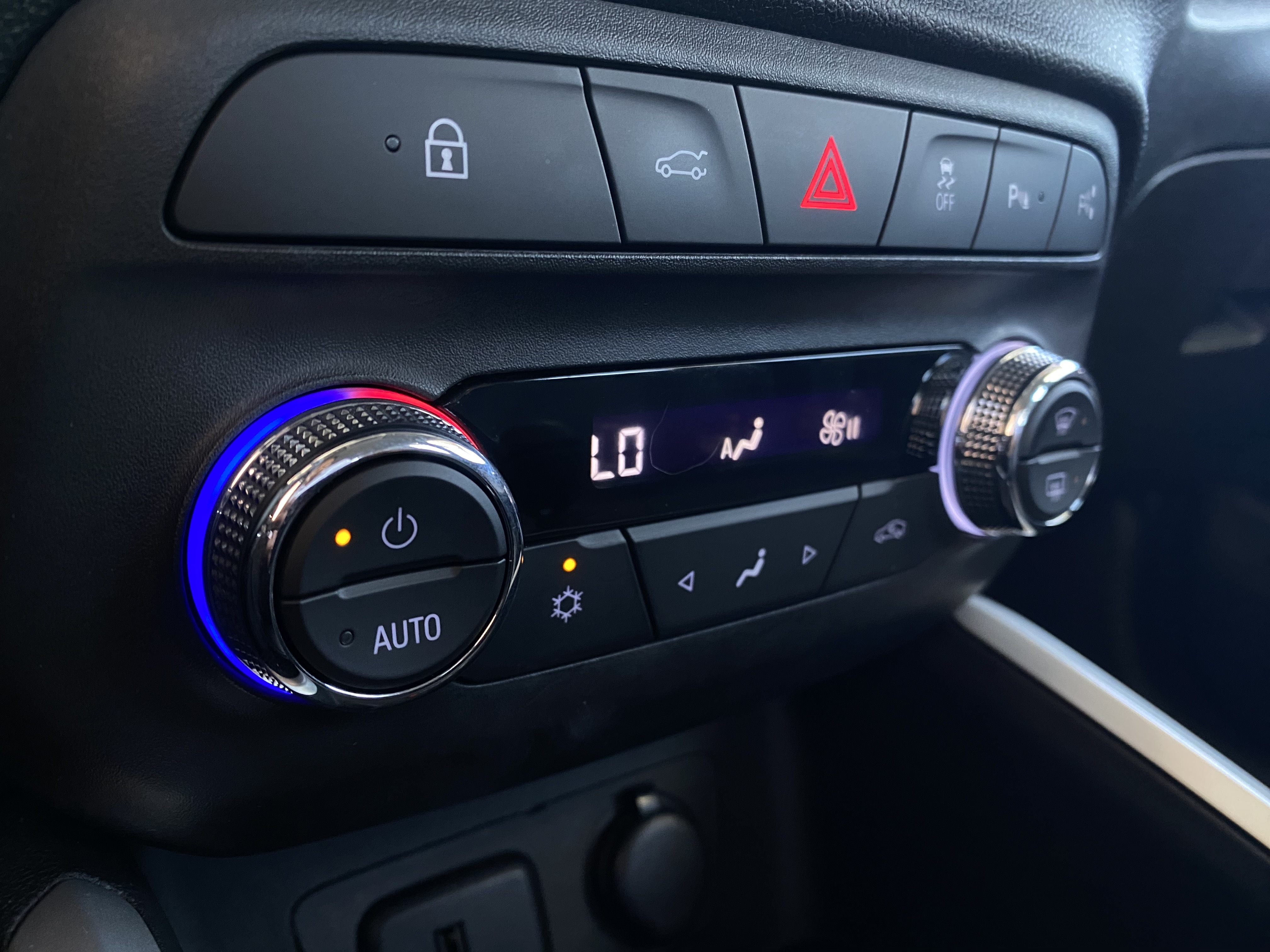 ONIX PLUS 1.0 TURBO FLEX PREMIER AUTOMÁTICO8