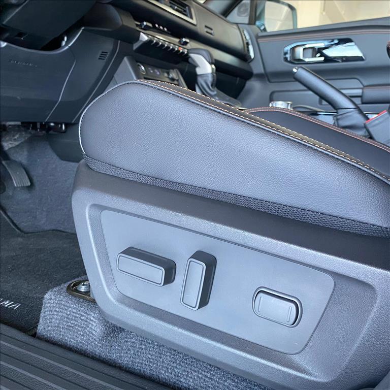 Mitsubishi-TRITON-2.4 BITURBO DIESEL CD KATANA 4X4 AUTOMÁTICO