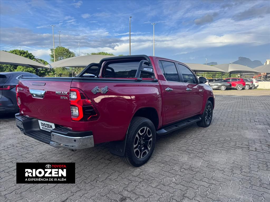 HILUX 2.8 D-4D TURBO DIESEL CD SRX 4X4 AUTOMÁTICO2