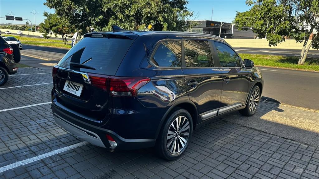 OUTLANDER 2.0 MIVEC GASOLINA HPE AUTOMÁTICO15