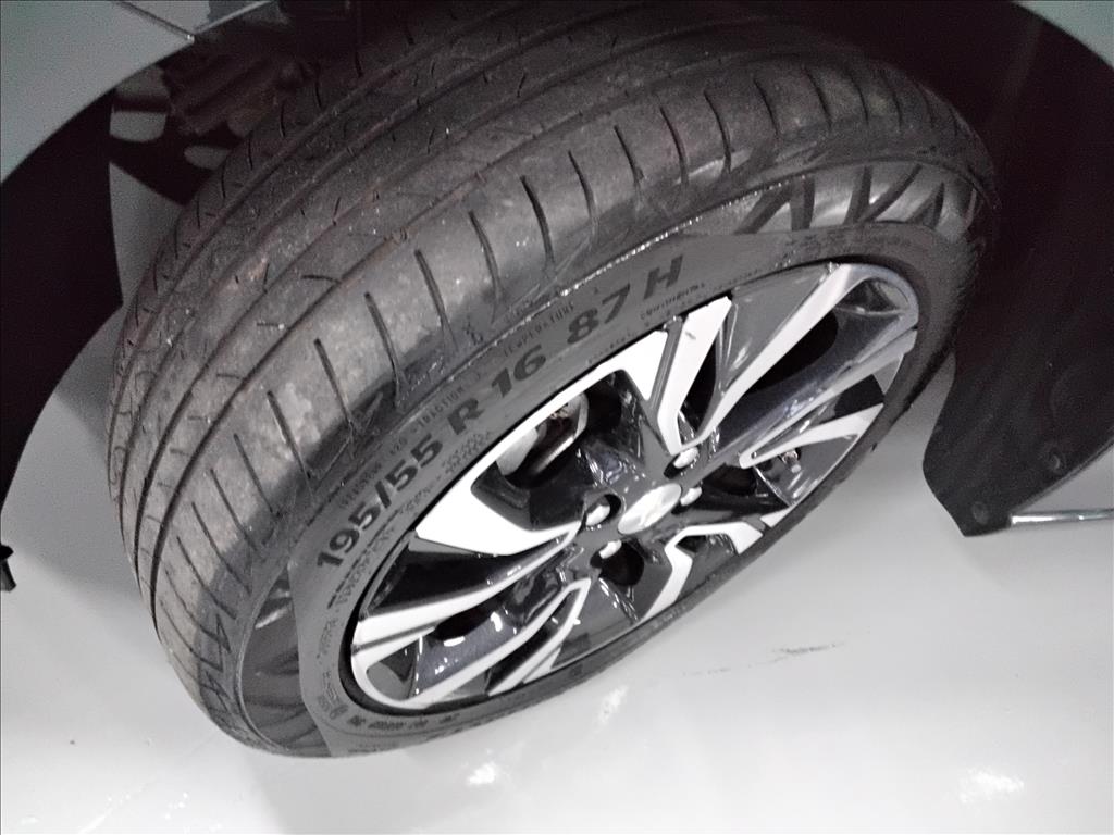 ONIX 1.0 TURBO FLEX PREMIER AUTOMÁTICO