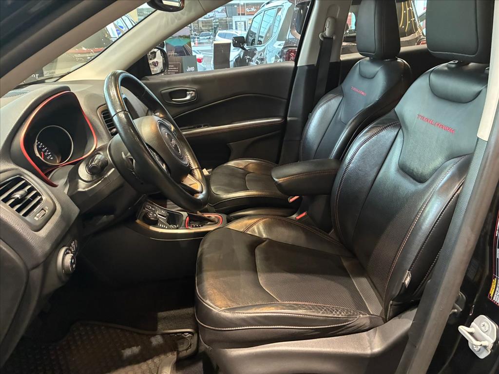COMPASS 2.0 16V DIESEL TRAILHAWK 4X4 AUTOMÁTICO