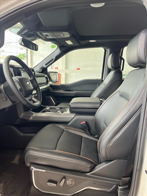 Ford-F-150-5.0 V8 GASOLINA CD LARIAT FX4 AUTOMÁTICO