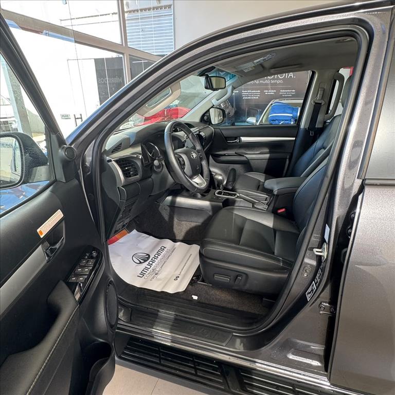 HILUX 2.8 D-4D TURBO DIESEL CD SRV 4X4 AUTOMÁTICO6