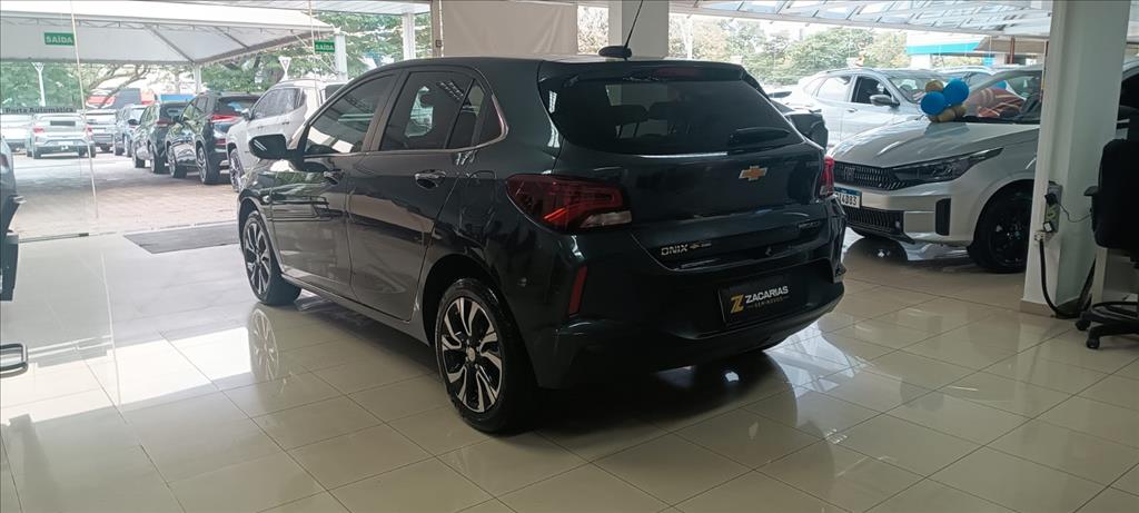 ONIX 1.0 TURBO FLEX PREMIER AUTOMÁTICO4