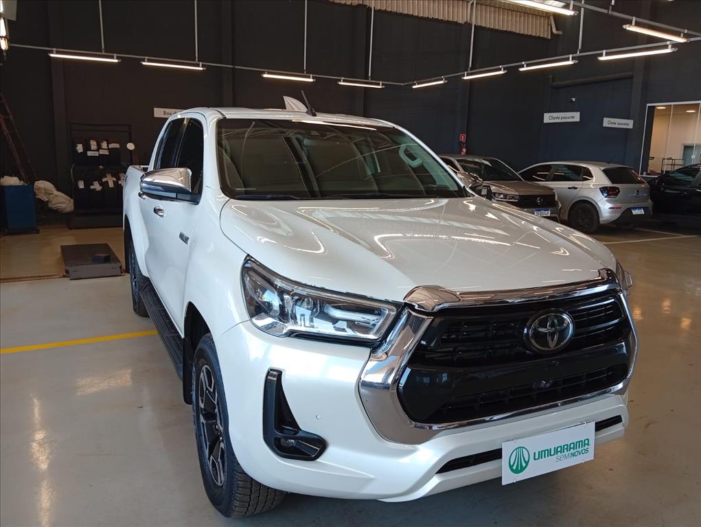 HILUX 2.8 D-4D TURBO DIESEL CD SRX 4X4 AUTOMÁTICO1
