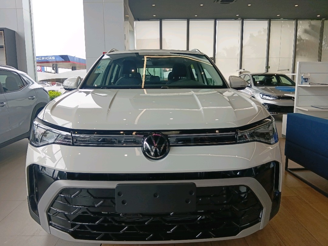 TAOS 1.4 250 TSI TOTAL FLEX HIGHLINE AUTOMÁTICO1