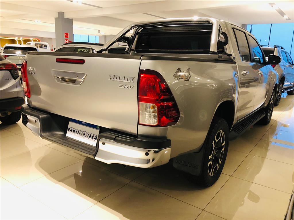 HILUX 2.8 D-4D TURBO DIESEL CD SRV 4X4 AUTOMÁTICO3