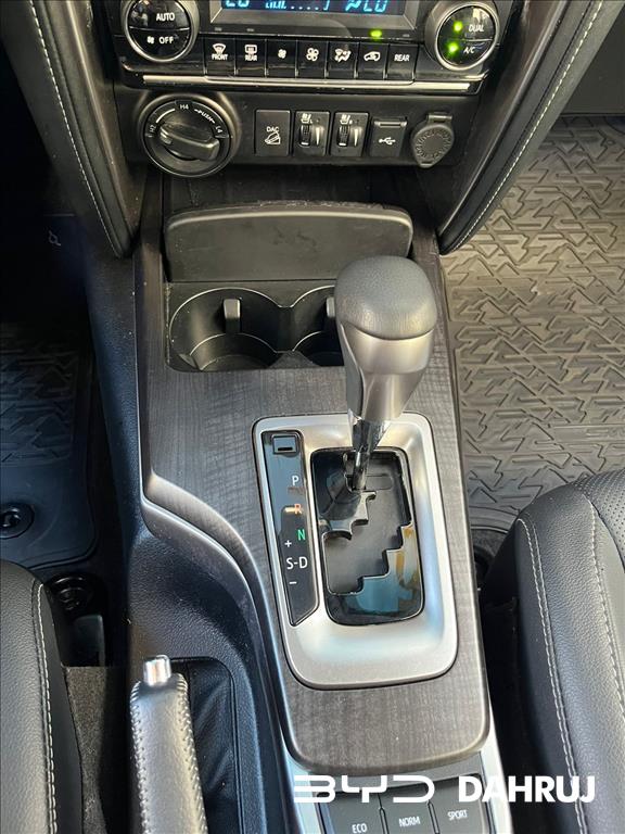 HILUX 2.8 D-4D TURBO DIESEL CD SRX 4X4 AUTOMÁTICO5